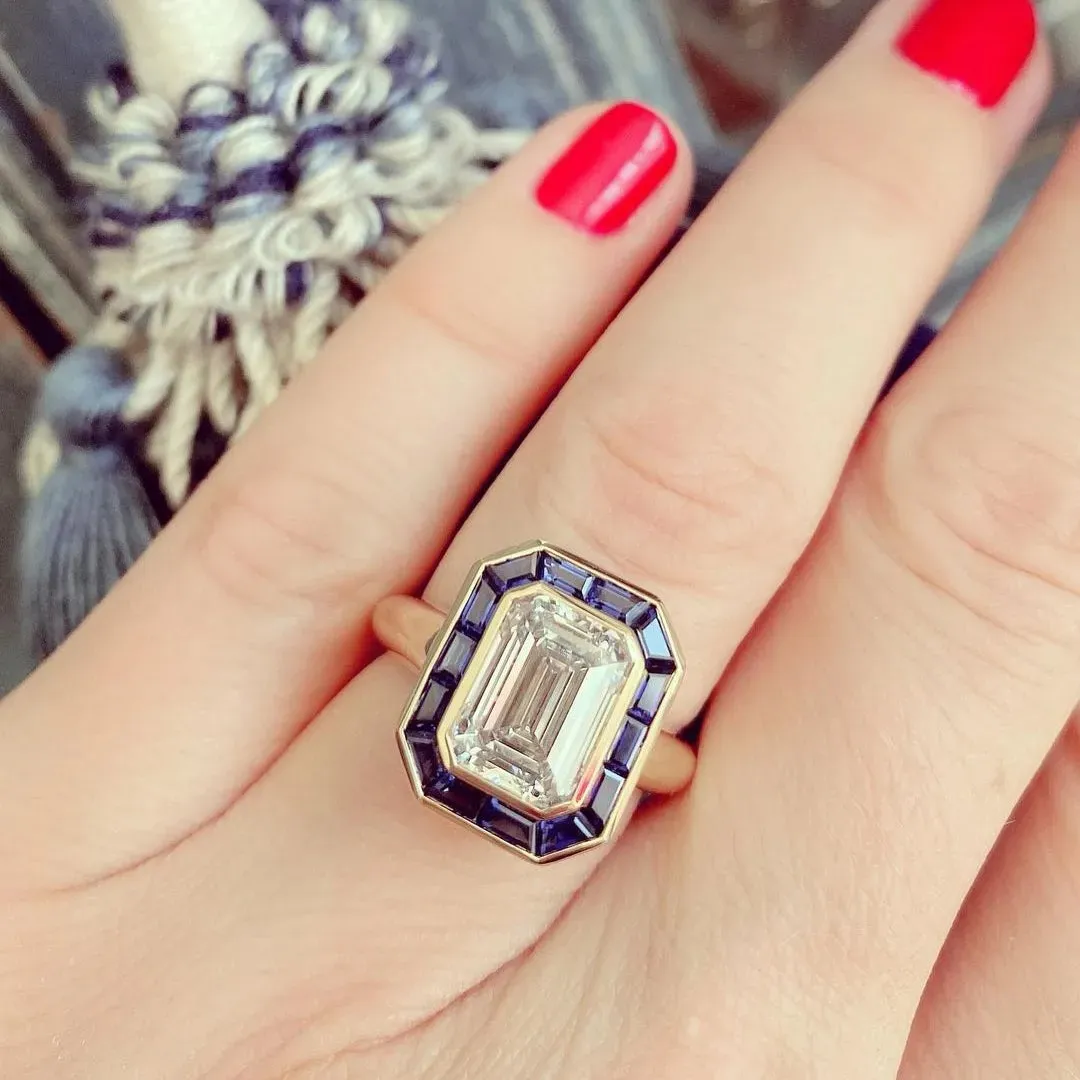 /public/photos/live/Unique Emerald Cut Moissanite Halo Ring 479 (4).webp